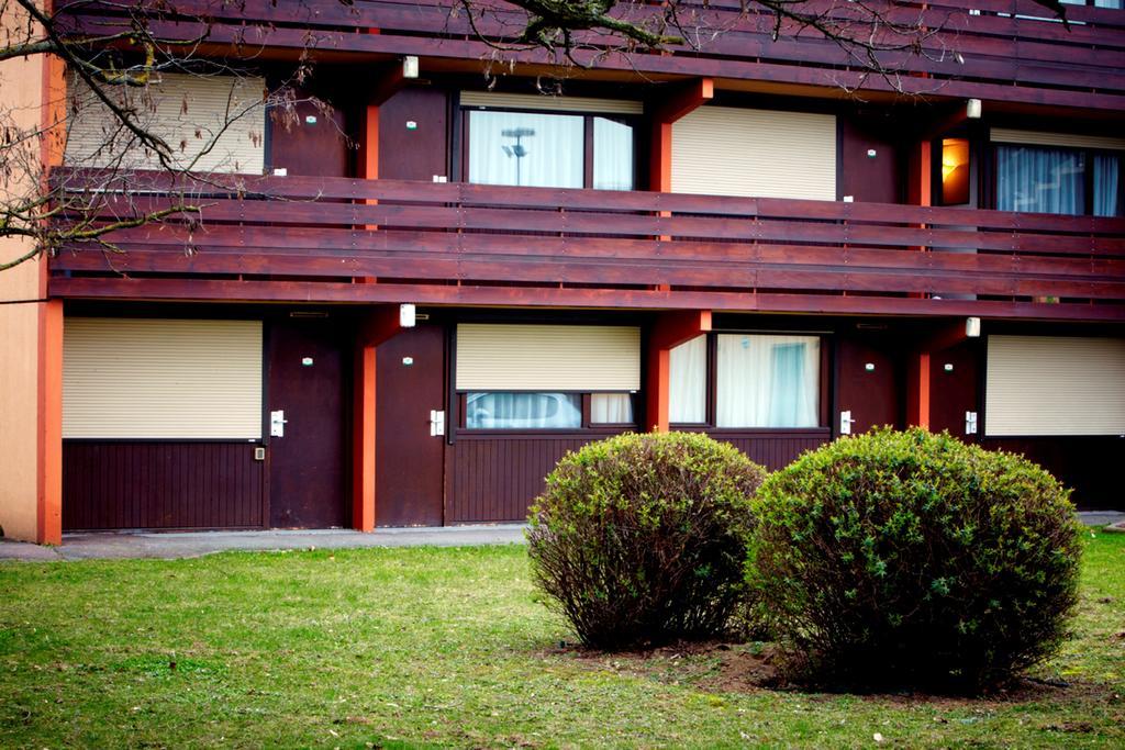 Campanile Sable-Sur-Sarthe Vion Hotel Exterior photo